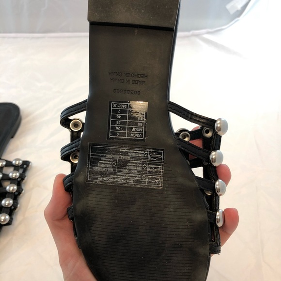 Forever 21, Size 9 slide on sandals worn once - Picture 3 of 3